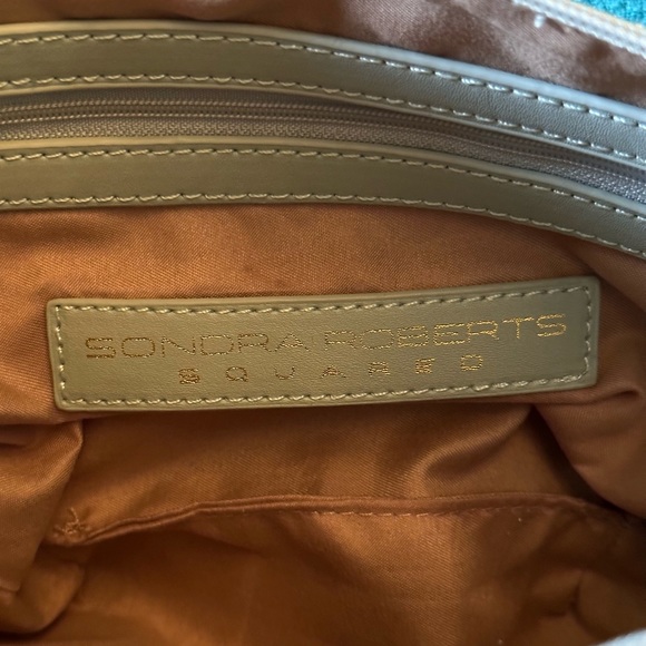 Weave Effect Tote - Picture 2 of 3